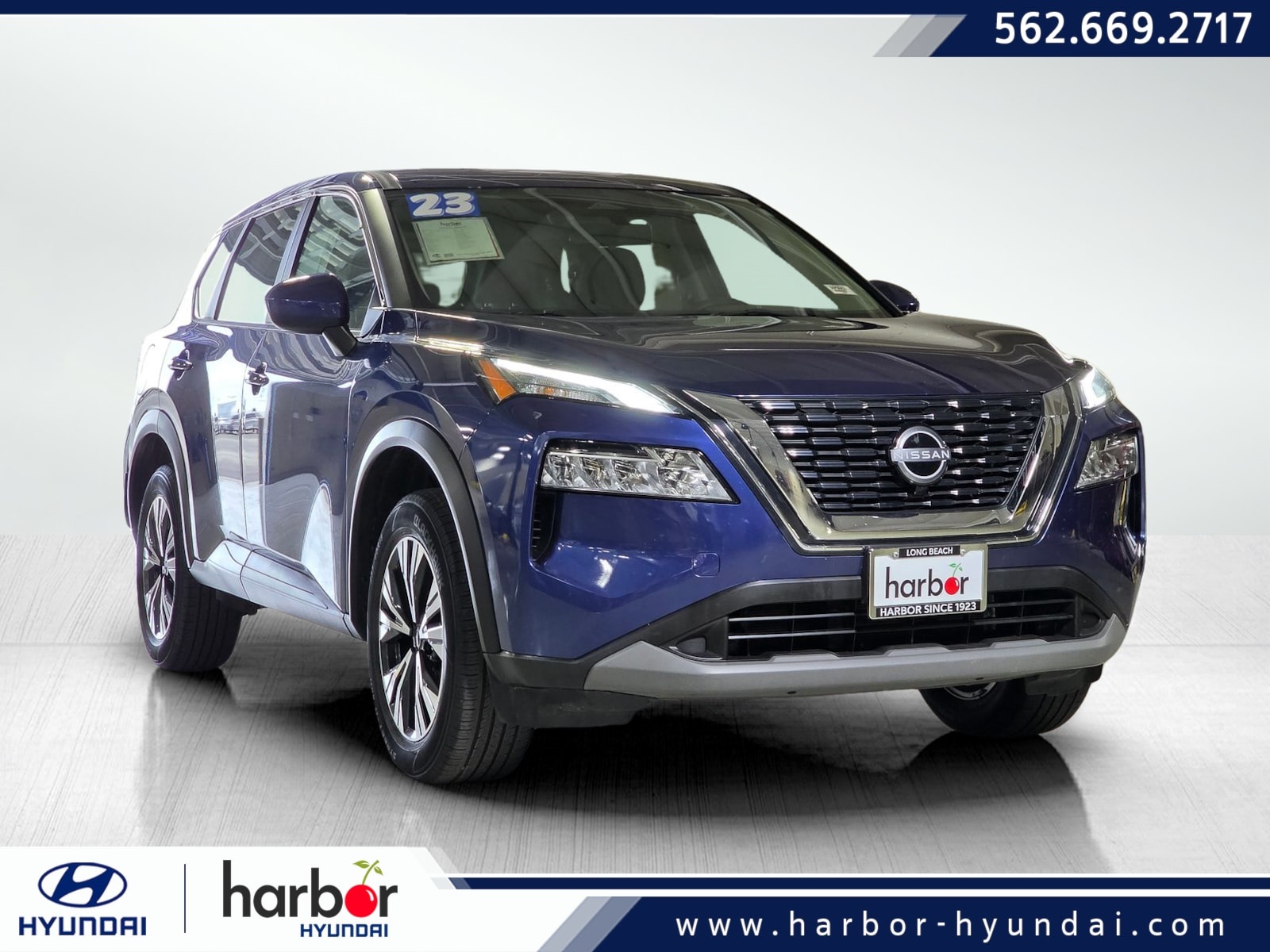 2023 Nissan Rogue SV's photo