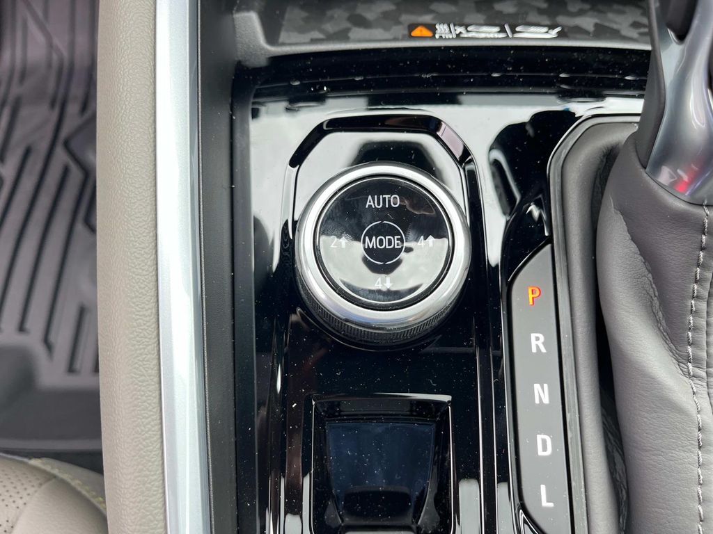 2025 Chevrolet Colorado ZR2 photo 24