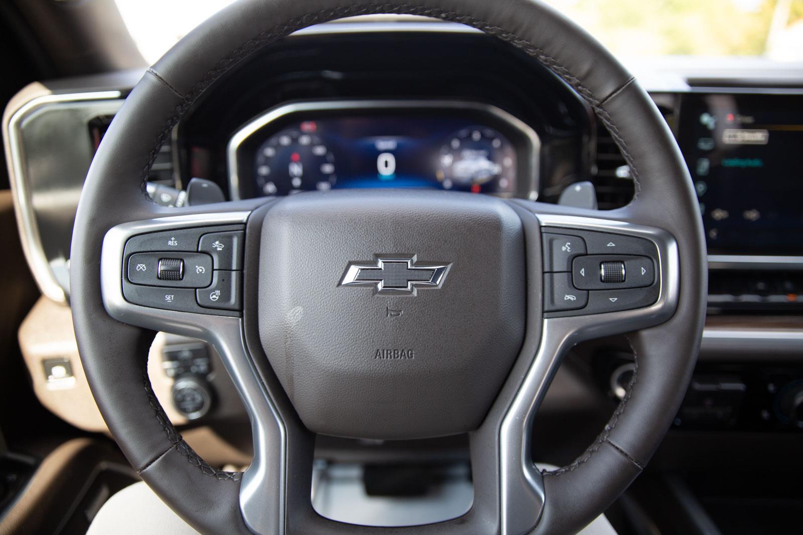 2025 Chevrolet Silverado 1500 RST photo 12