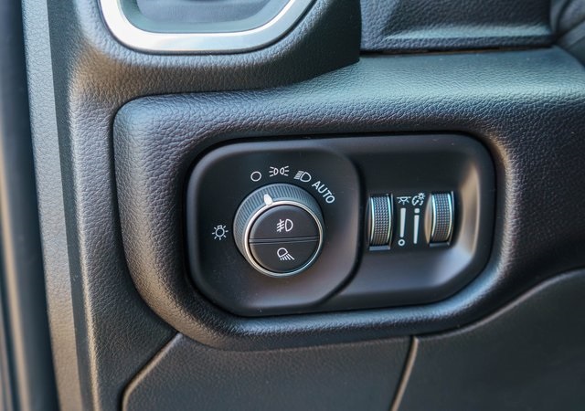 2024 Ram 2500 Laramie photo 12