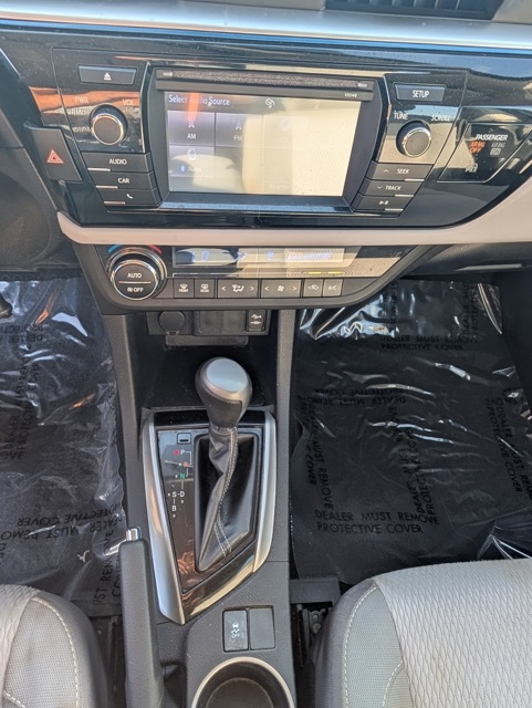 2014 Toyota Corolla L photo 9