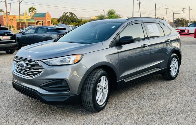 2021 Ford Edge SE photo 3
