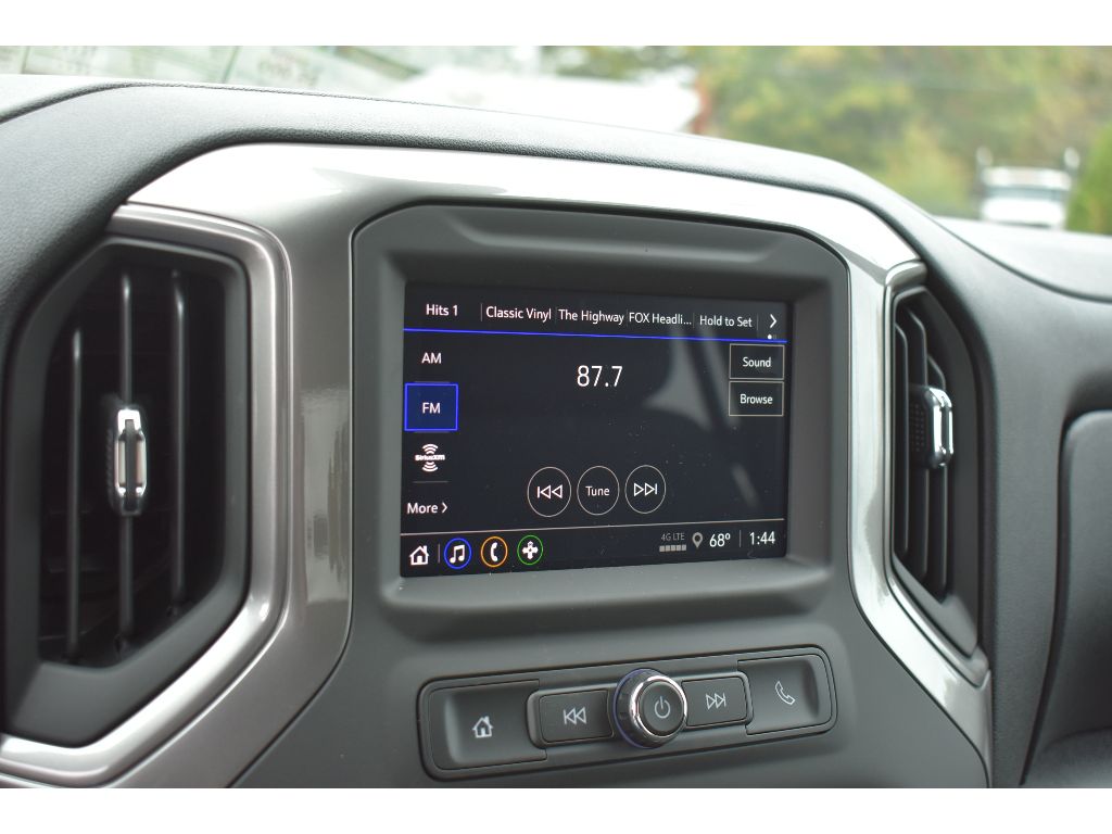 2025 Chevrolet Silverado 1500 Custom photo 20