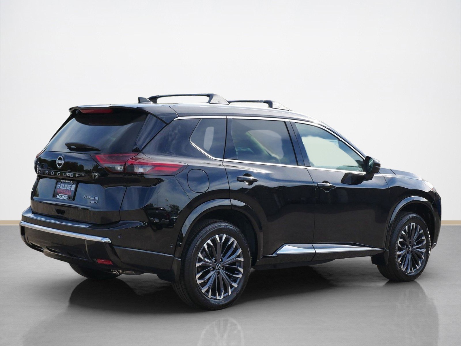 2026 Nissan Rogue Platinum photo 2