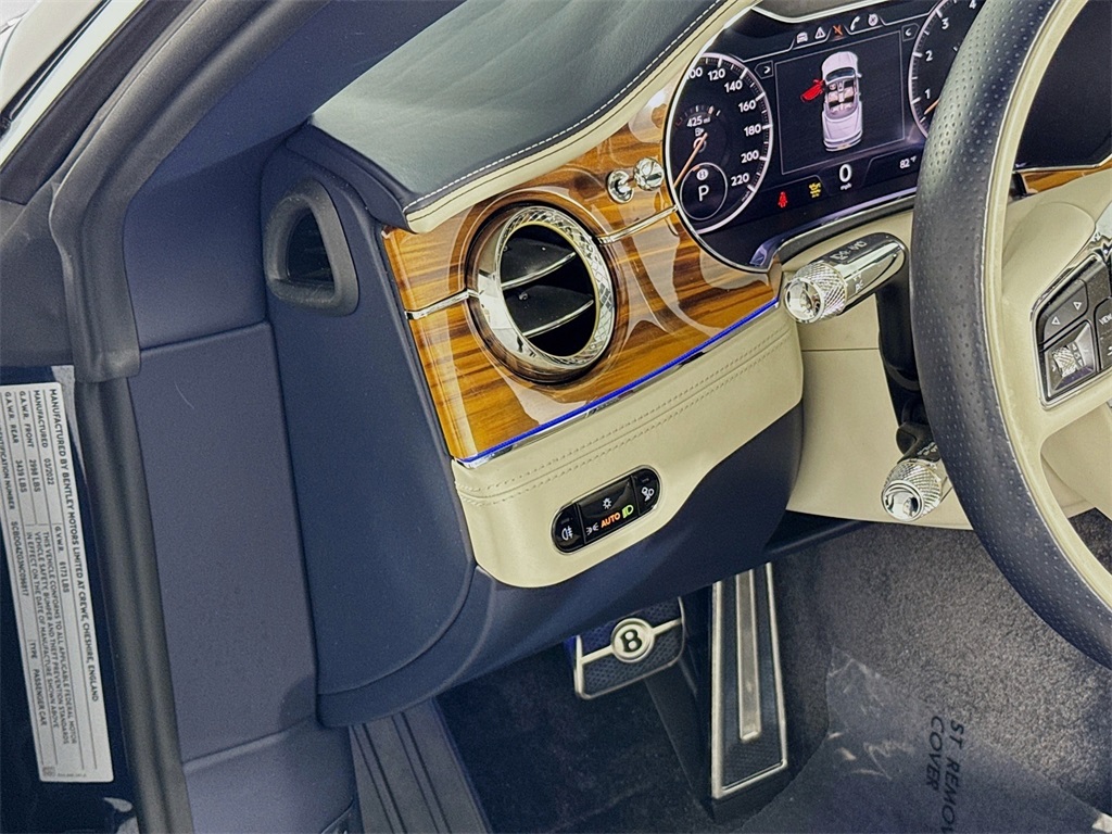 2022 Bentley Continental GT V8 photo 10