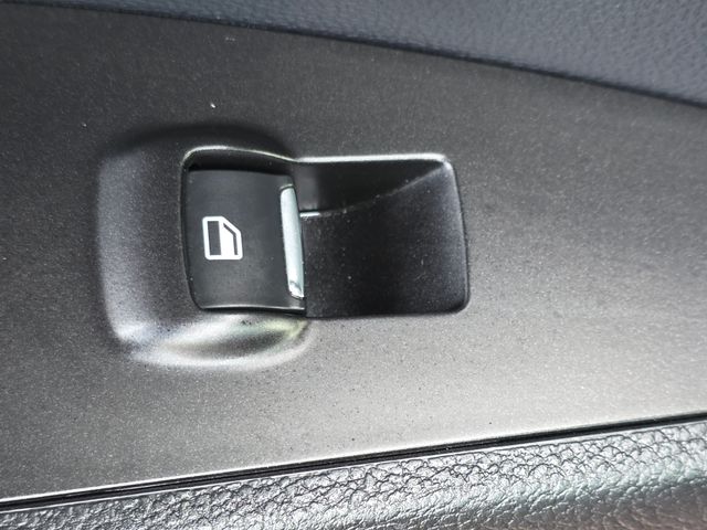 2017 Ford Fusion Energi Titanium photo 38