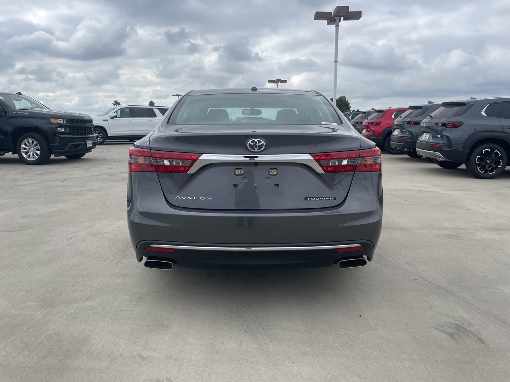 2016 Toyota Avalon Touring photo 3