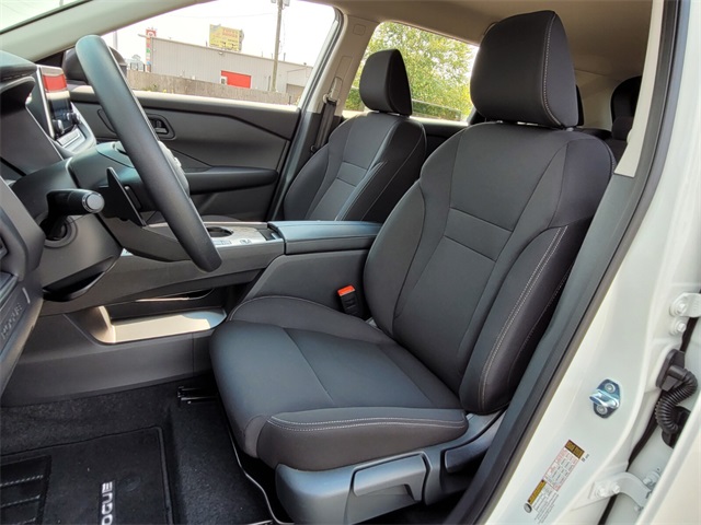 2026 Nissan Rogue S photo 9