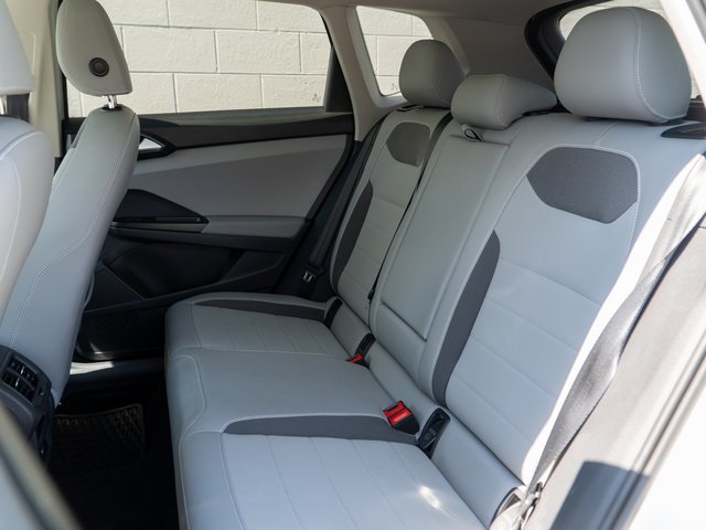 2022 Volkswagen Taos SE photo 18