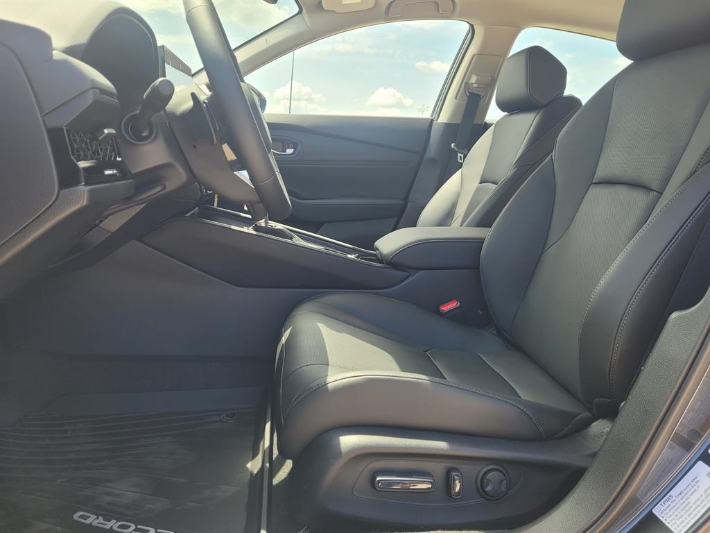 2025 Honda Accord Hybrid Touring photo 14