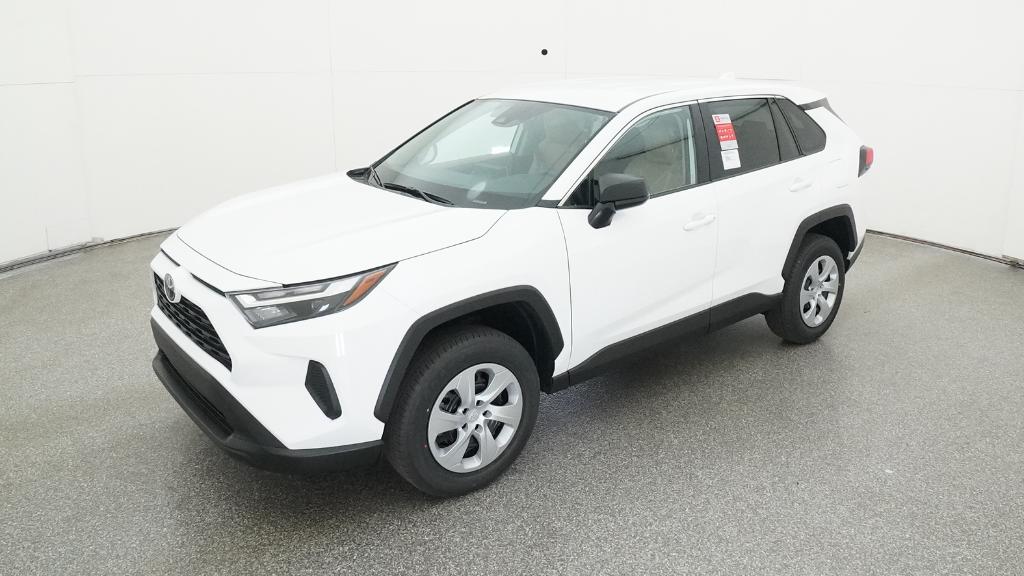2025 Toyota RAV4 LE's photo