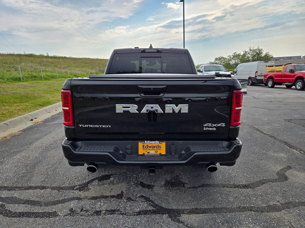 2025 Ram 1500 photo 4
