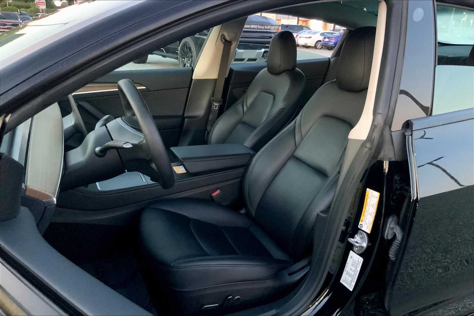 2023 Tesla Model 3 photo 7