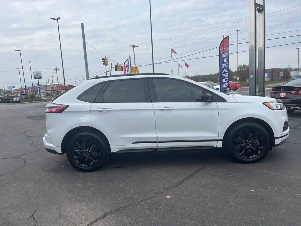 2024 Ford Edge SE photo 4