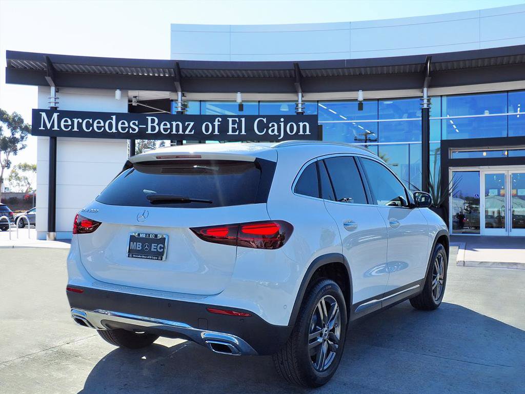 2026 Mercedes Benz GLA 250 photo 3