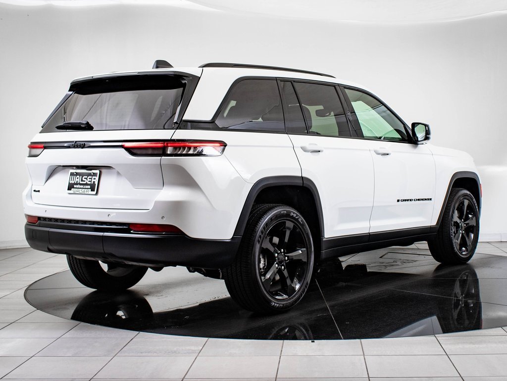 2023 Jeep Grand Cherokee Altitude photo 8