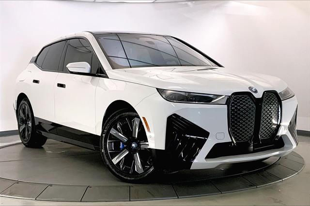 2023 BMW iX Base's photo