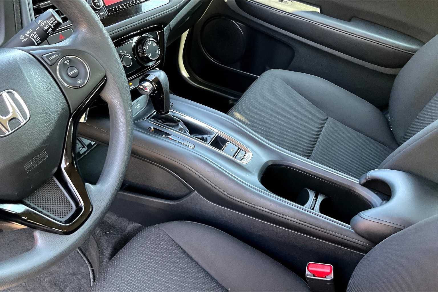 2016 Honda HR-V LX photo 20