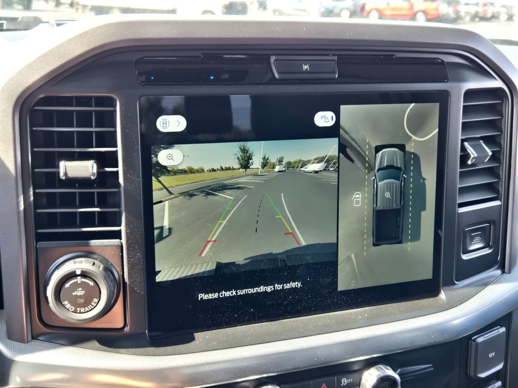 2025 Ford F-150 Lariat photo 23