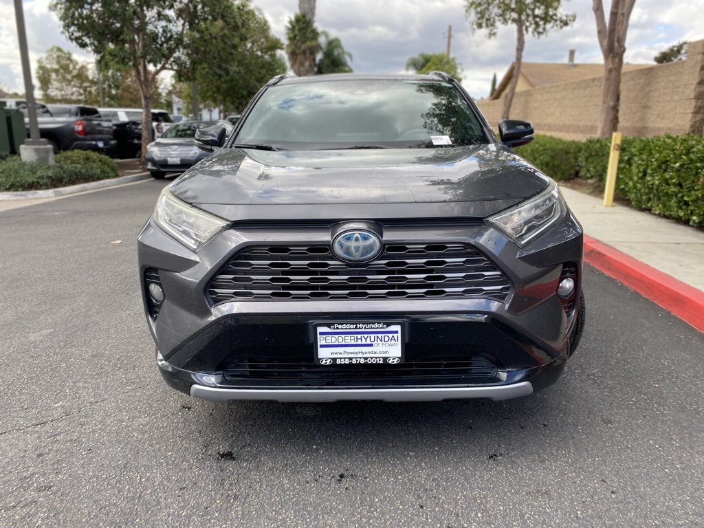 2020 Toyota RAV4 Hybrid XSE photo 2