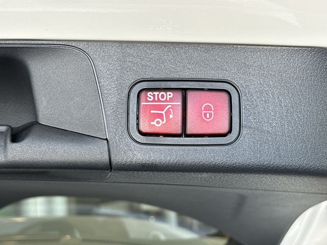 2025 Mercedes Benz EQB 350 4MATIC photo 19