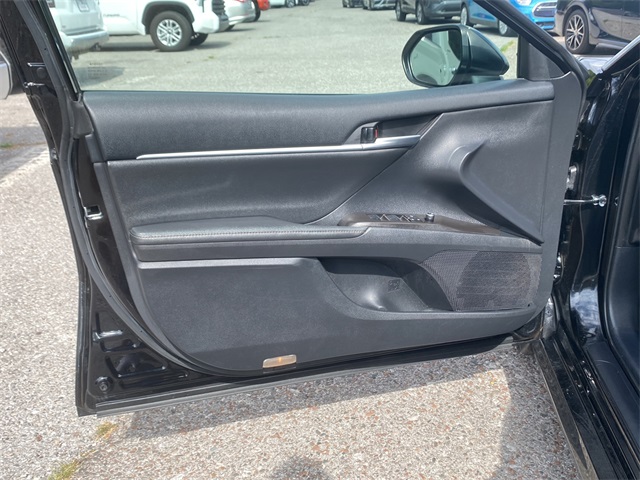 2023 Toyota Camry XLE photo 18