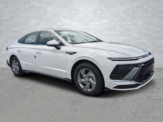 2025 Hyundai Sonata SE's photo