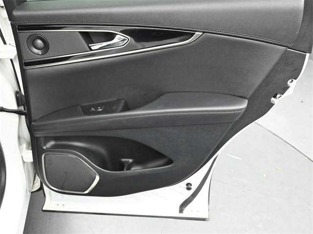 2023 LINCOLN NAUTILUS - Image 28