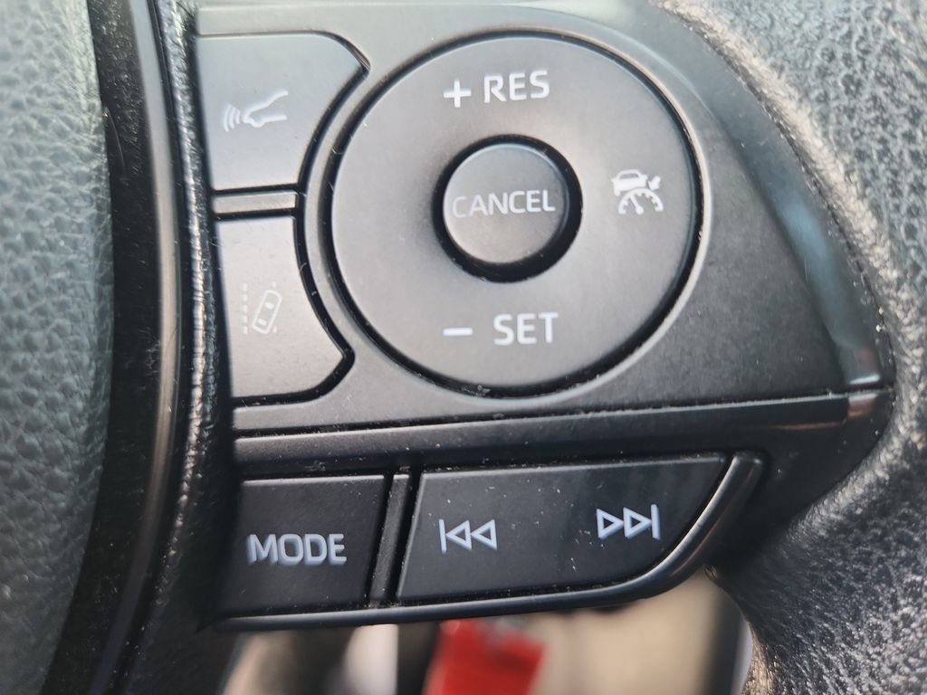 2019 Toyota RAV4 Hybrid LE photo 29