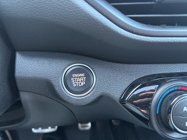 2023 Kia Forte GT-Line photo 19