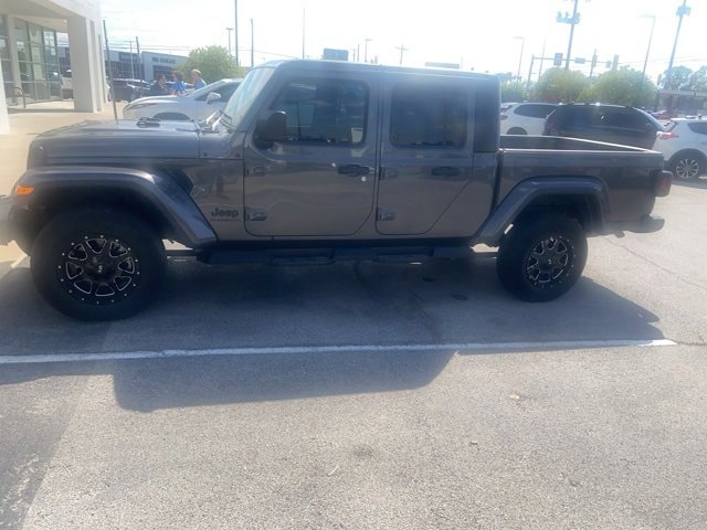 2022 Jeep Gladiator Sport S photo 2