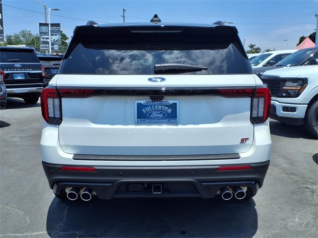 2025 Ford Explorer ST photo 3
