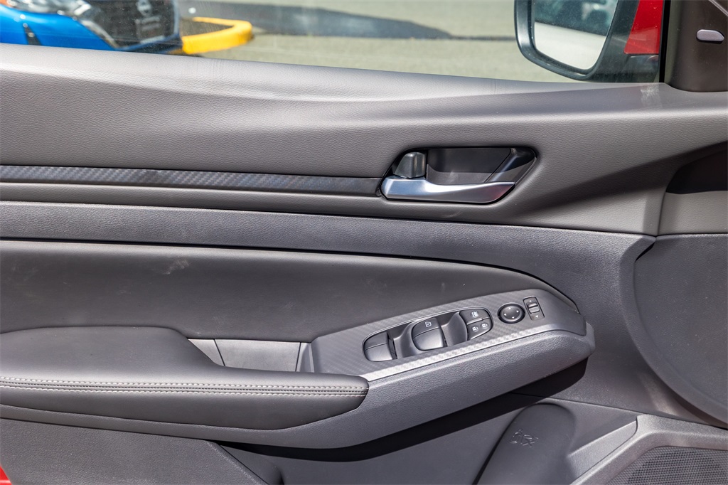 2025 Nissan Altima SV Special Edition photo 10