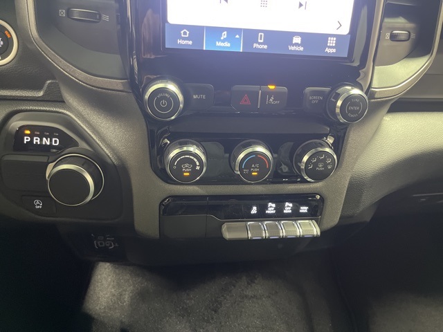 2025 Ram 1500 Tradesman photo 18