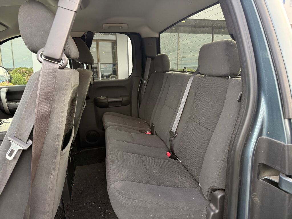 2008 Chevrolet Silverado 1500 LT photo 4