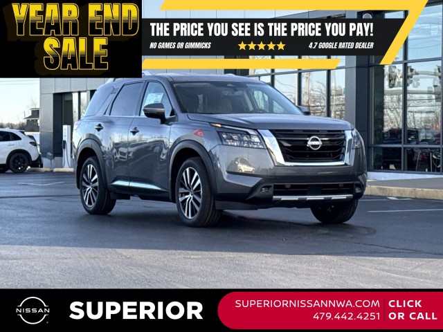 2025 Nissan Pathfinder Platinum's photo