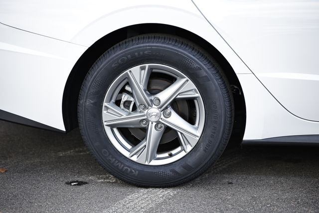 2023 Hyundai Sonata SE photo 4