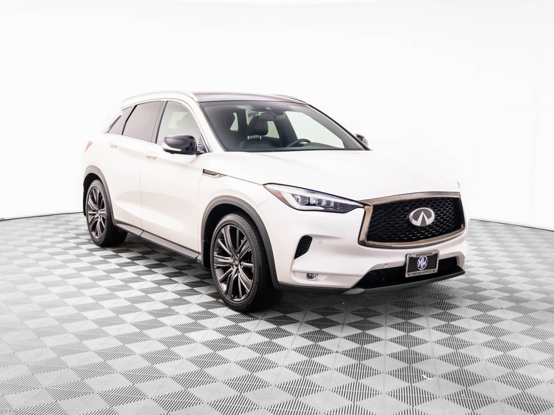 2020 Infiniti QX50 Essential AWD photo 7