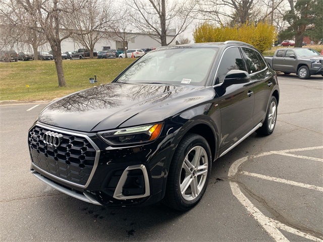 2024 Audi Q5 Premium Plus's photo