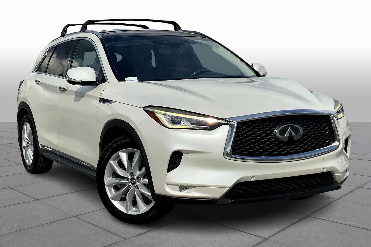 2019 Infiniti QX50 Essential photo 2