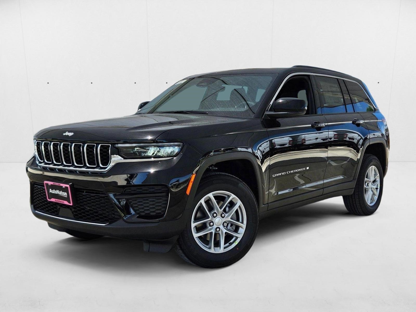 2025 Jeep Grand Cherokee Laredo's photo
