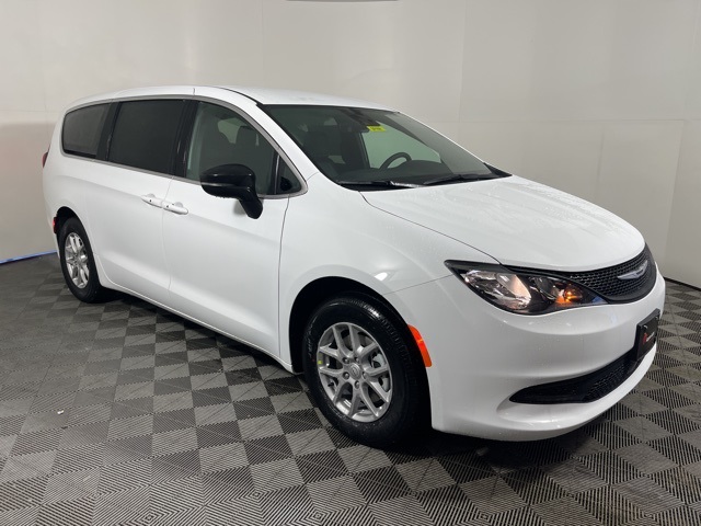 2026 Chrysler Voyager LX's photo