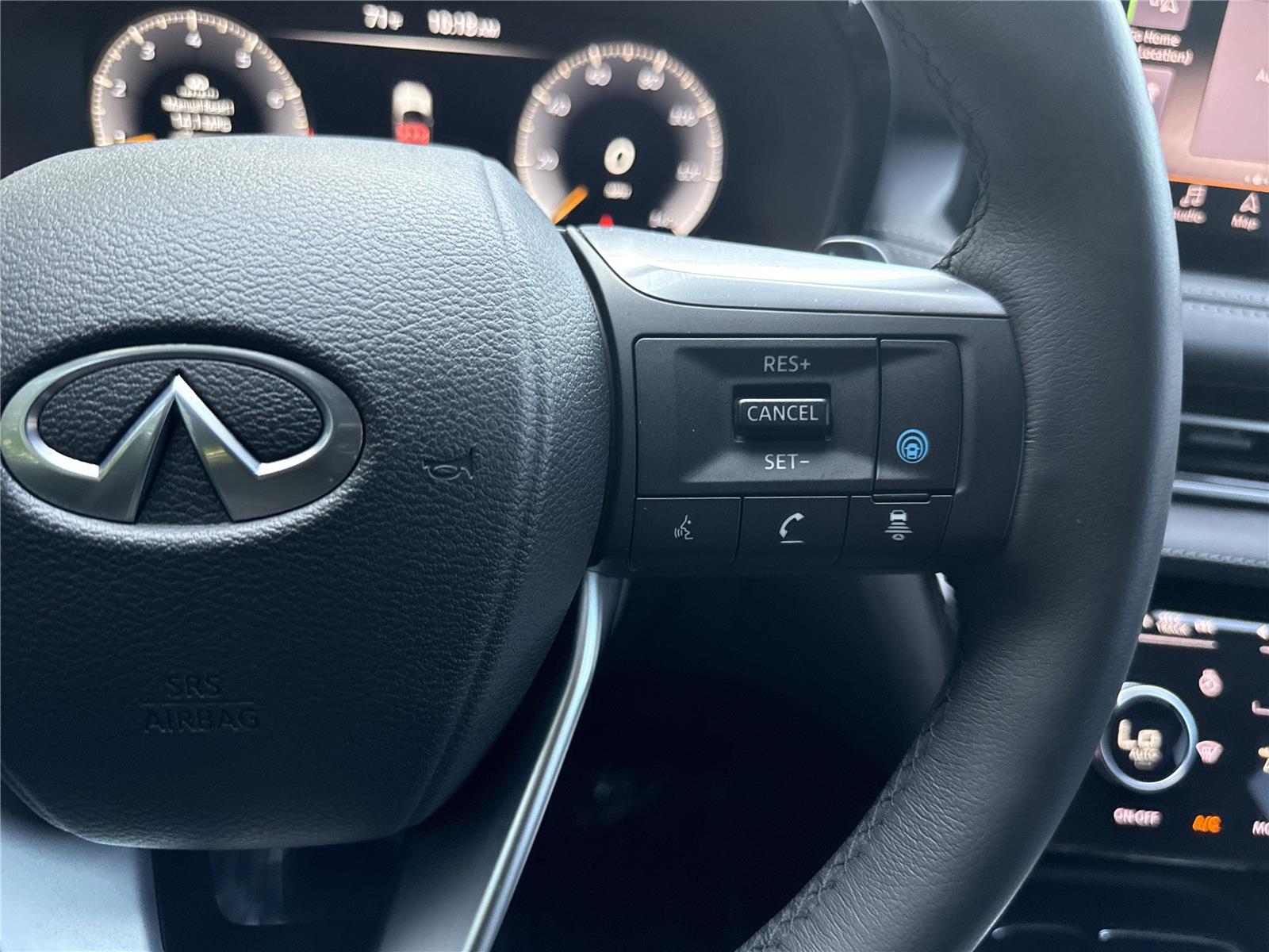 2022 Infiniti QX60 Luxe photo 14
