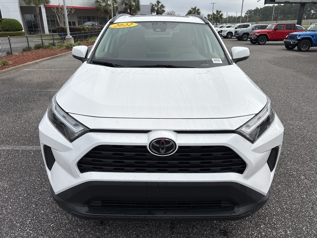2022 Toyota RAV4 XLE photo 8