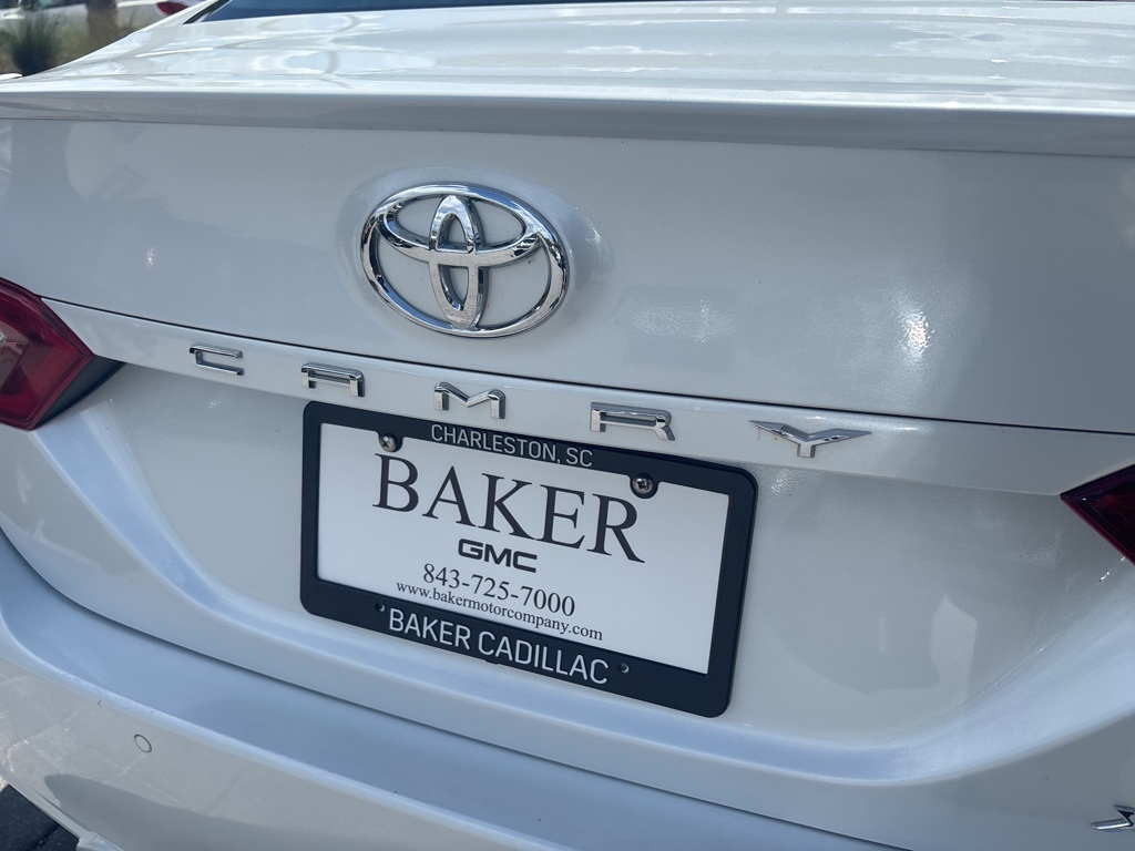 2018 Toyota Camry XSE photo 23