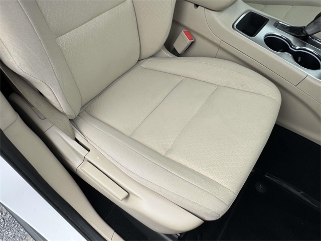 2021 Jeep Grand Cherokee Laredo E photo 3