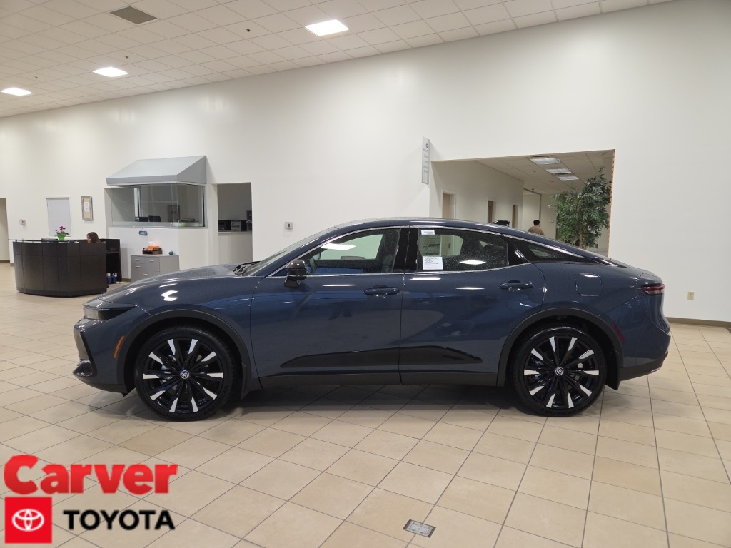 2026 Toyota Crown Platinum's photo