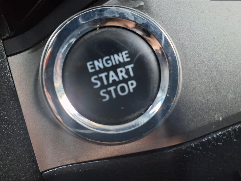 2017 Toyota Tacoma Limited V6 photo 18