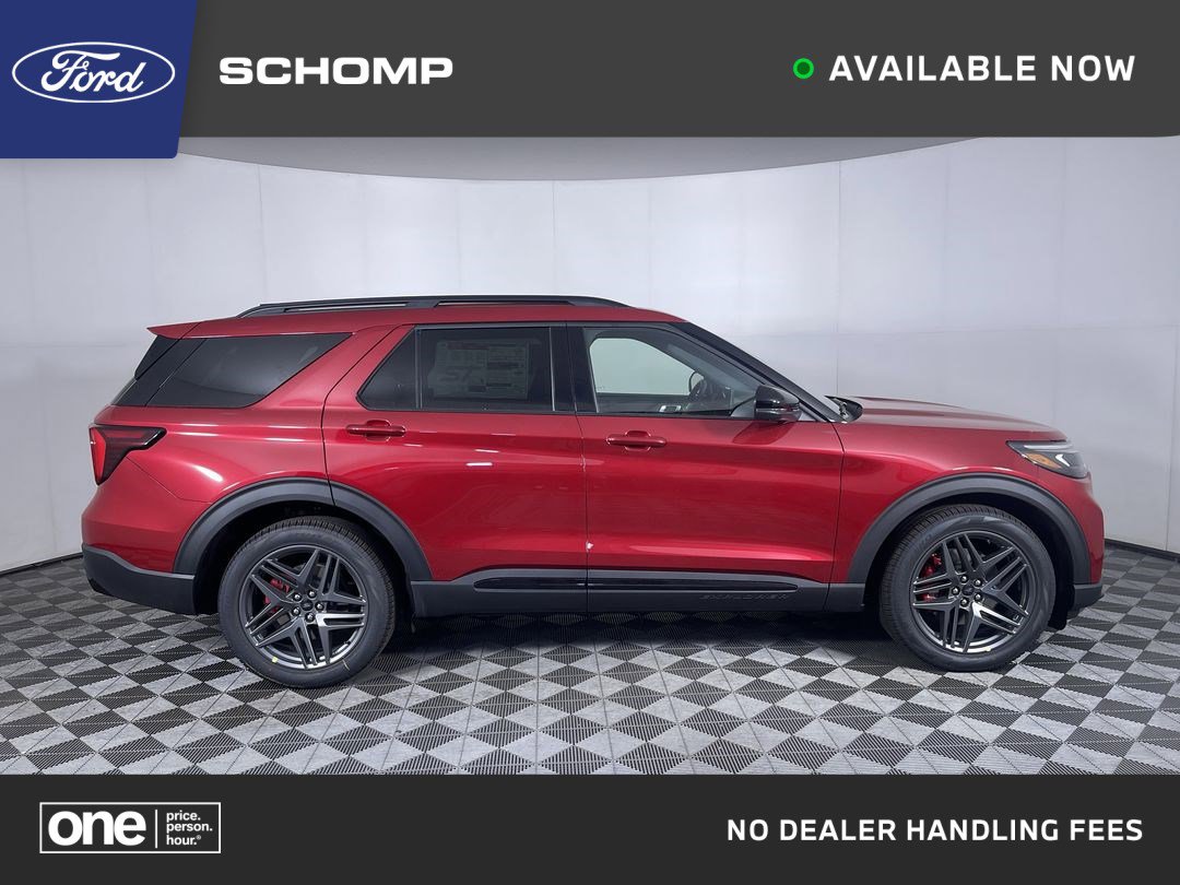 2025 Ford Explorer ST's photo