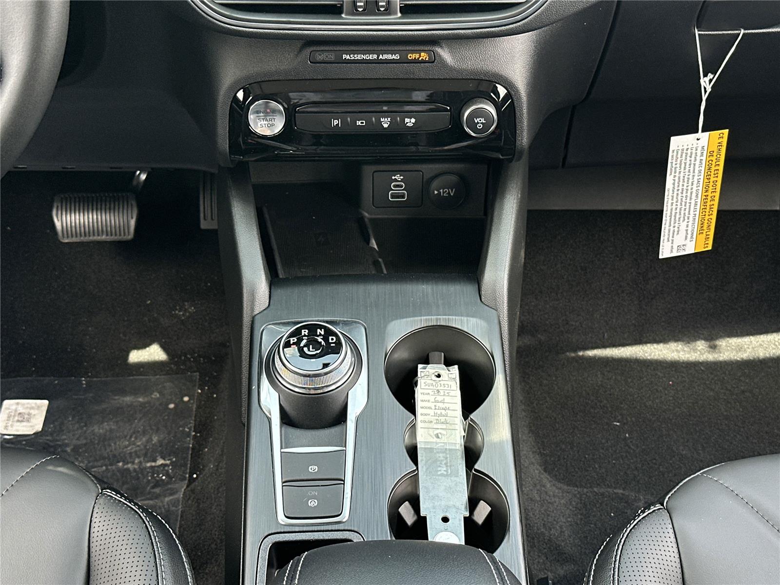 2025 Ford Escape Plug-In Hybrid photo 4